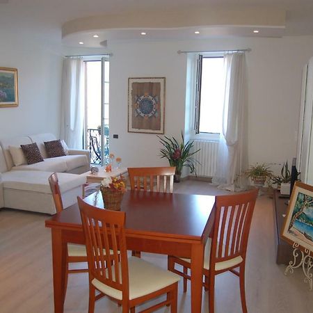 Bella Piazza Apartment คอลีโก ภายนอก รูปภาพ
